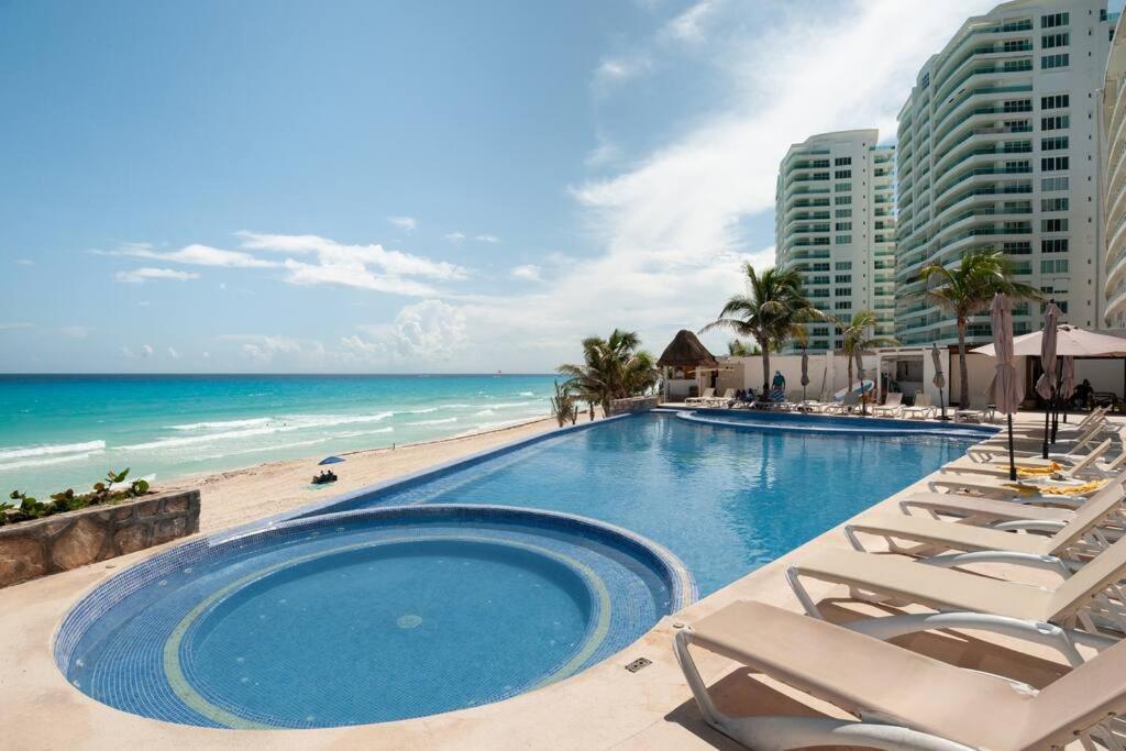*Turquoise Escape- Beachfront Studio By Casa Paraiso* كانكون المظهر الخارجي الصورة